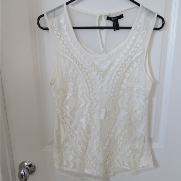 Detailed Top - Picture 1 of 3